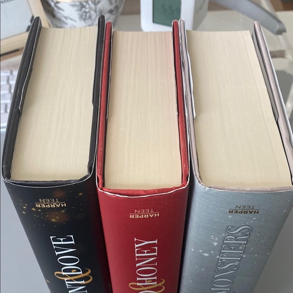 Book Set - Serpent & Dove YA Books - Picture 4 of 7